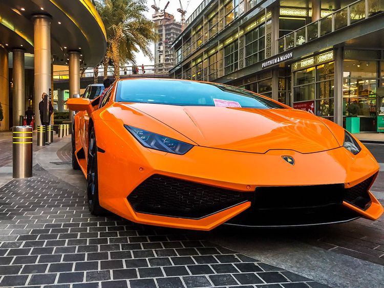 A Comprehensive Guide on Renting Out a High-end Auto in Dubai